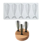 Silicone cake border mold set with fishbone pattern rows in white tray
